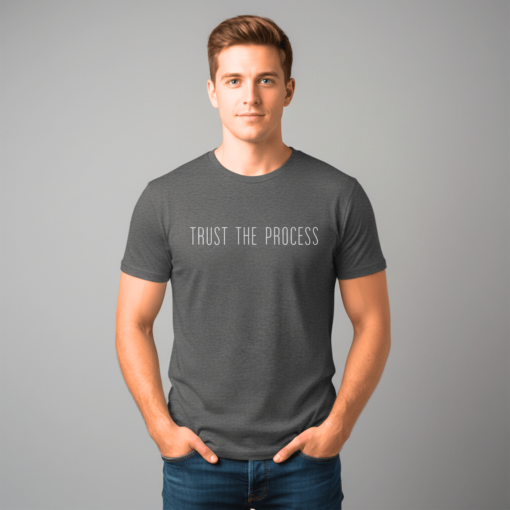 T-shirt unisexe en coton biologique – TRUST THE PROCESS (Blanc) - Wearistic